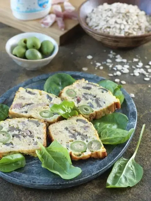Prix Engagés : Gâteau d’avoine salé champignons, olives et lardons